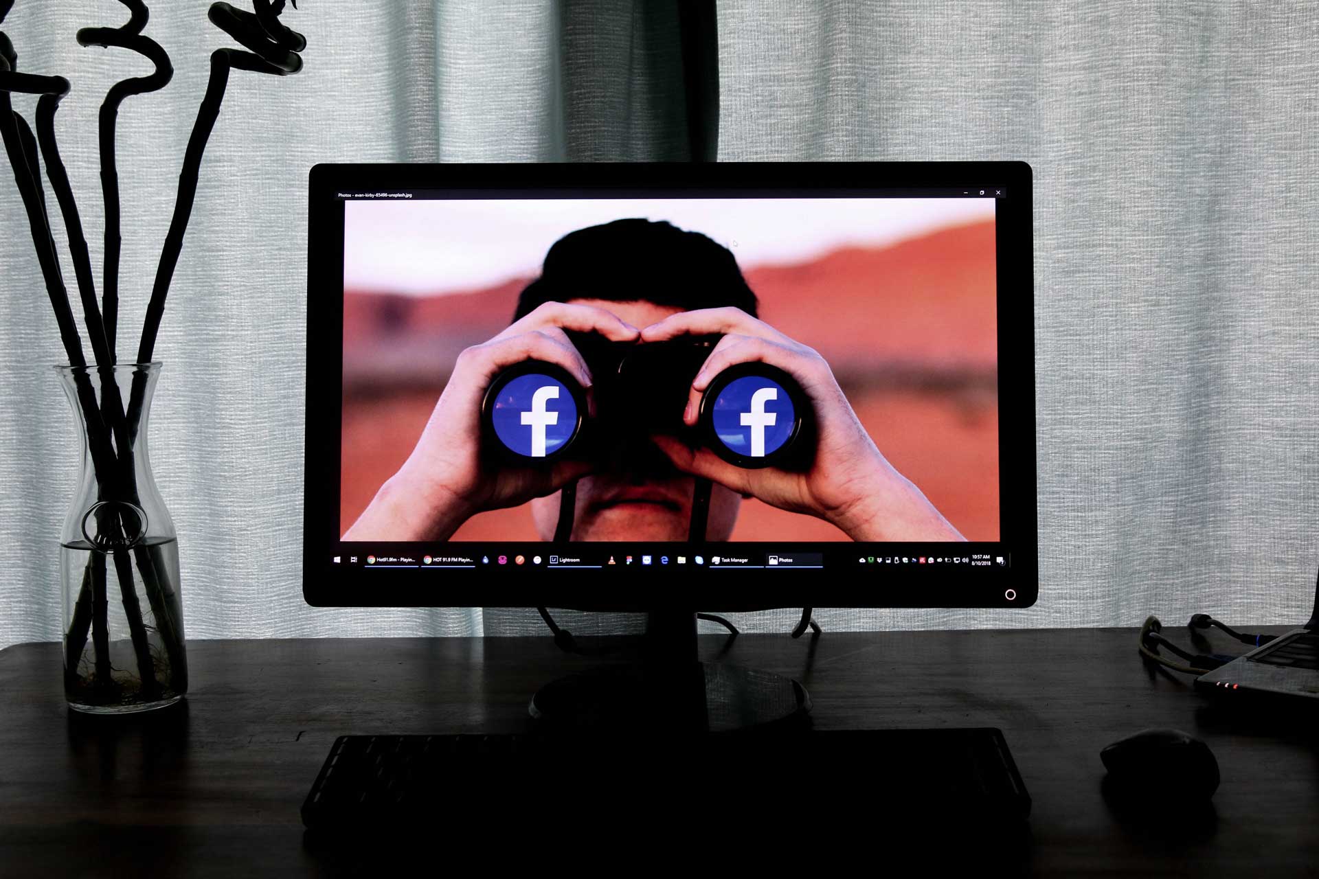 Facebook e Google si devono adeguare